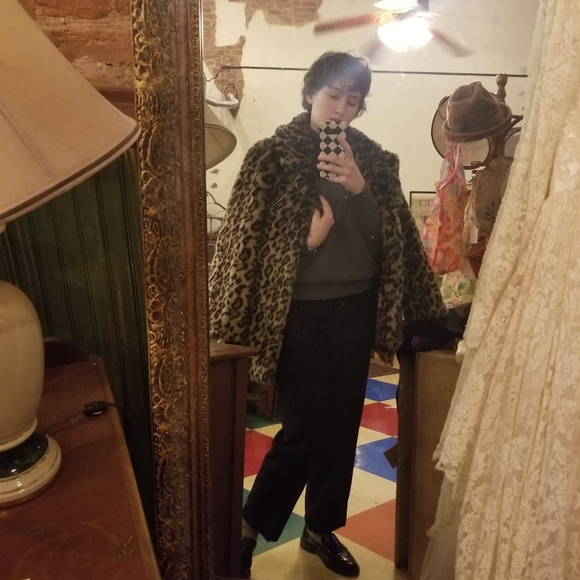 Vintage Jeanne Damas Inspired Fur Coat - Picture 7 of 15
